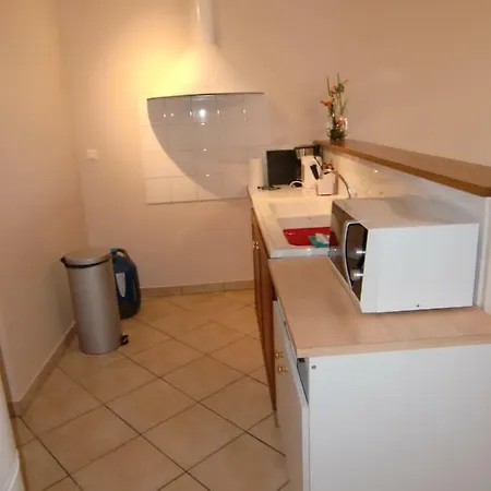 Meuble Chez Augustine Διαμέρισμα Conflans-sur-Seine